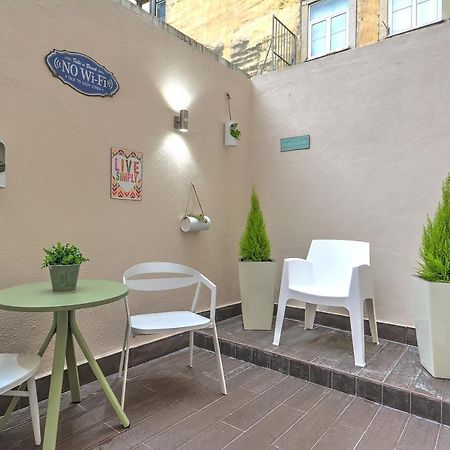 Traditional Apartment With A Terrace, Ac And Fast Internet Lisboa Dış mekan fotoğraf